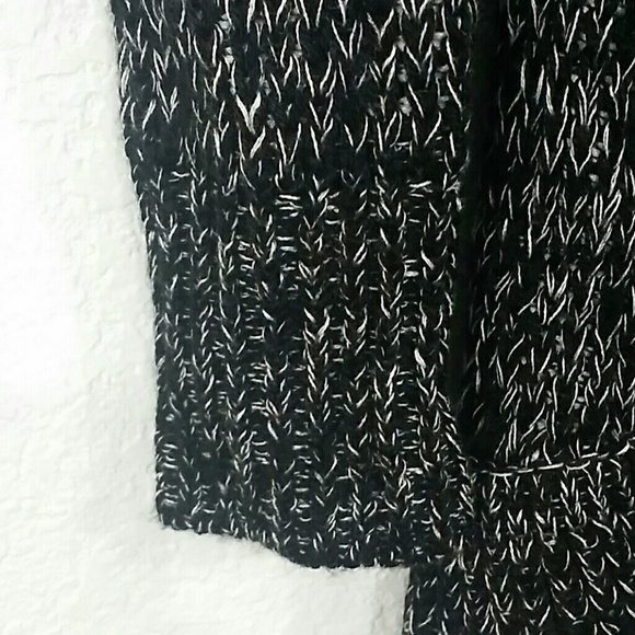 White House Black Market XS Cardigan - Picture 4 of 7